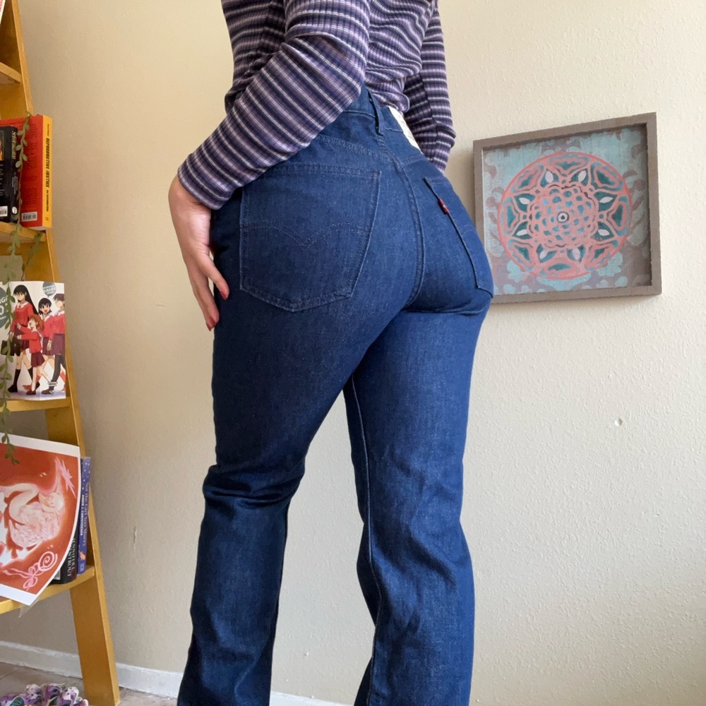 Levi's Blue High Rise Jeans - Picture 5 of 5